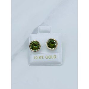 ❤️ Real 10k Gold Stud Earrings    Green august birthstone